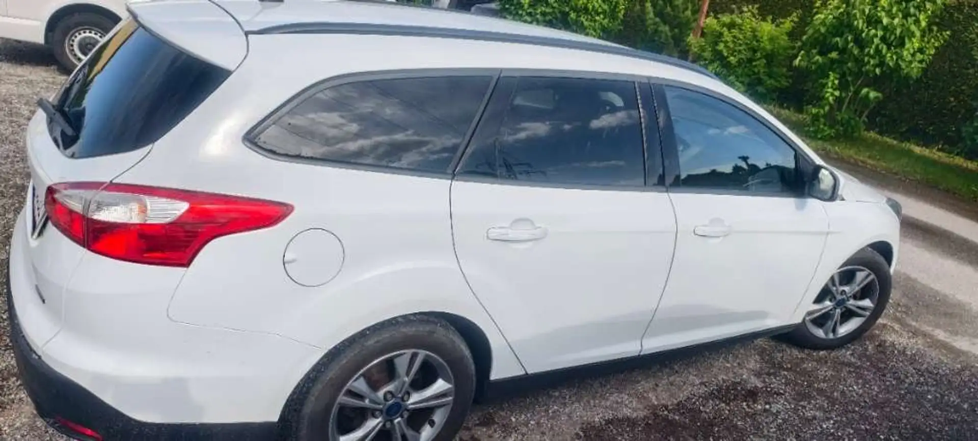 Ford Focus Focus Traveller Easy 1,0 EcoBoost Easy Weiß - 2