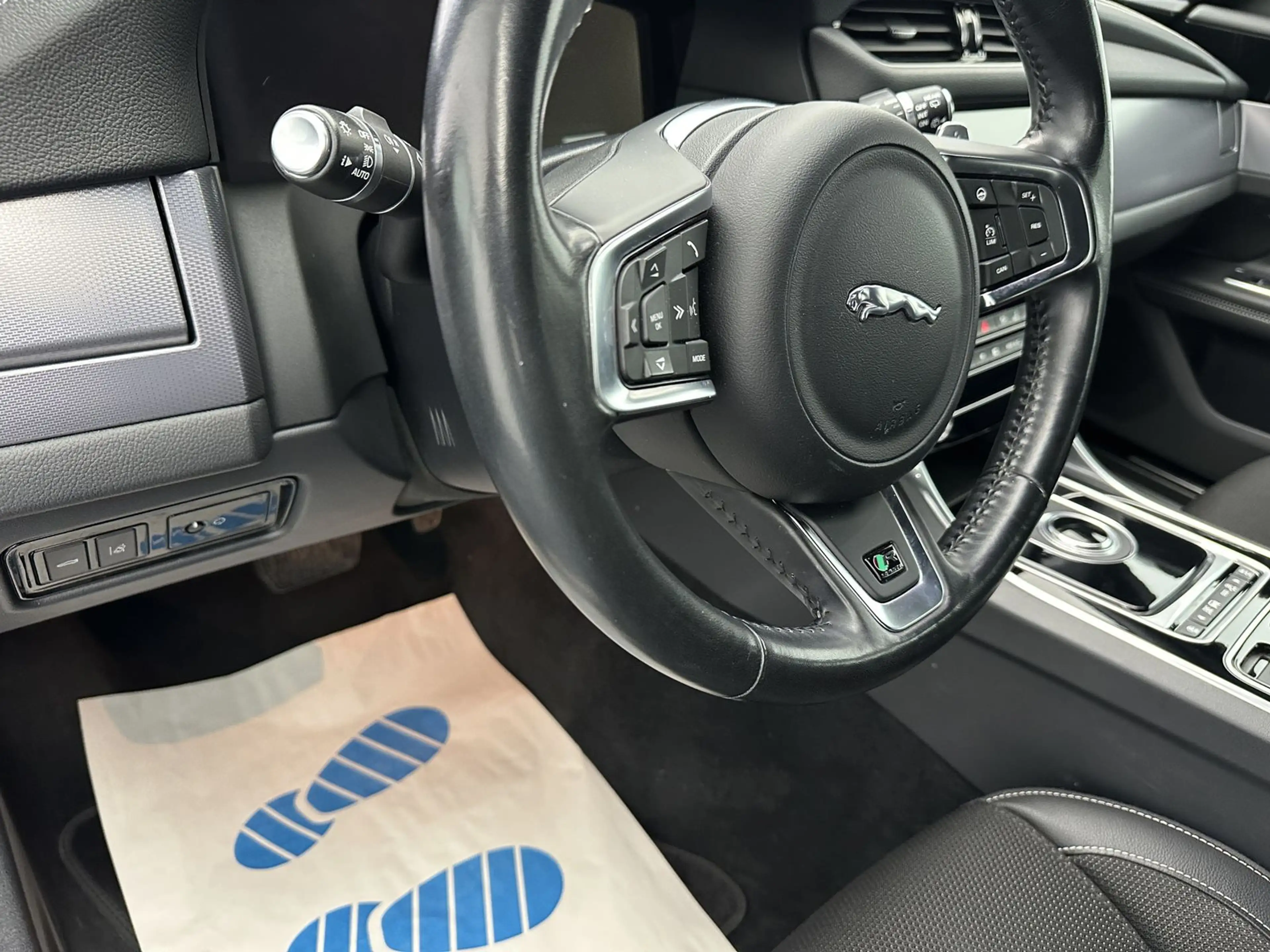 Jaguar XF R-Sport AWD "NAVI-CAM-MULTI-SITZH-PDC-ALU" — photo 14