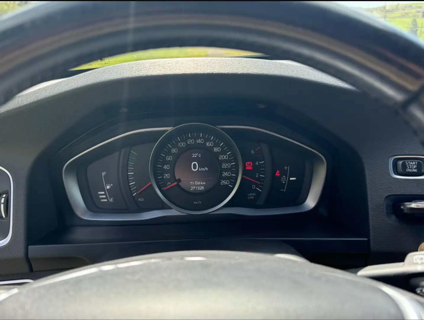 Volvo V60 2.0 d4 Momentum 181cv - 1