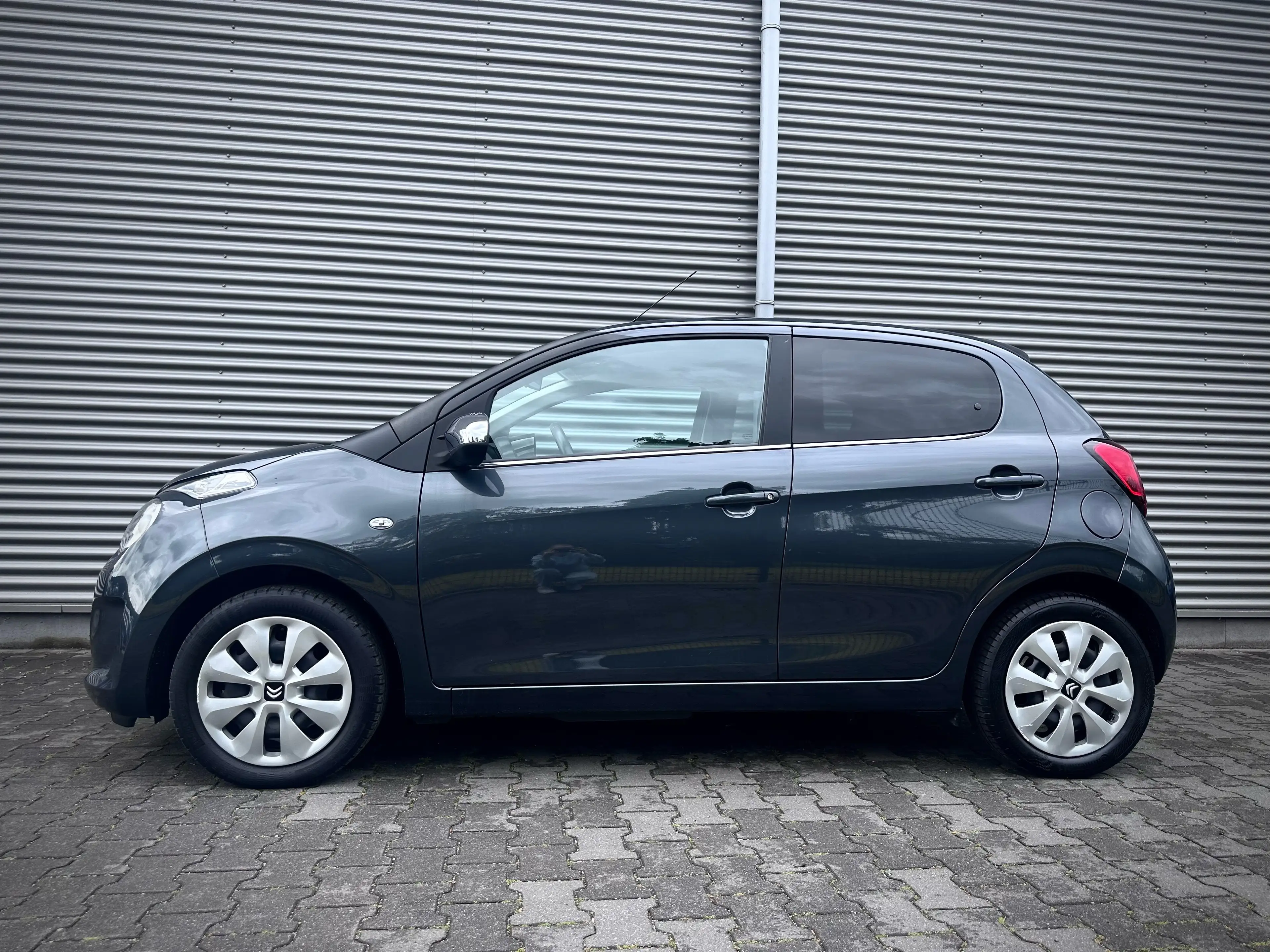Citroen C1 VTi 72 Feel — photo 3