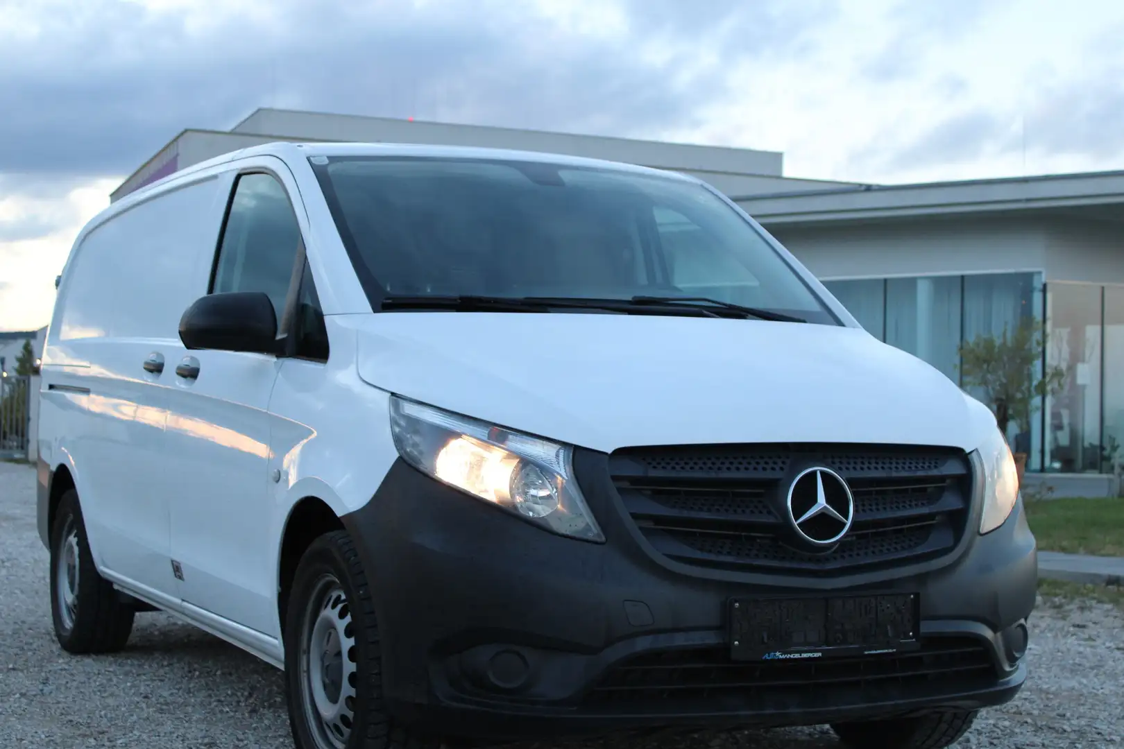 Mercedes-Benz Vito eVito 111/112 lang (447.603) Weiß - 2