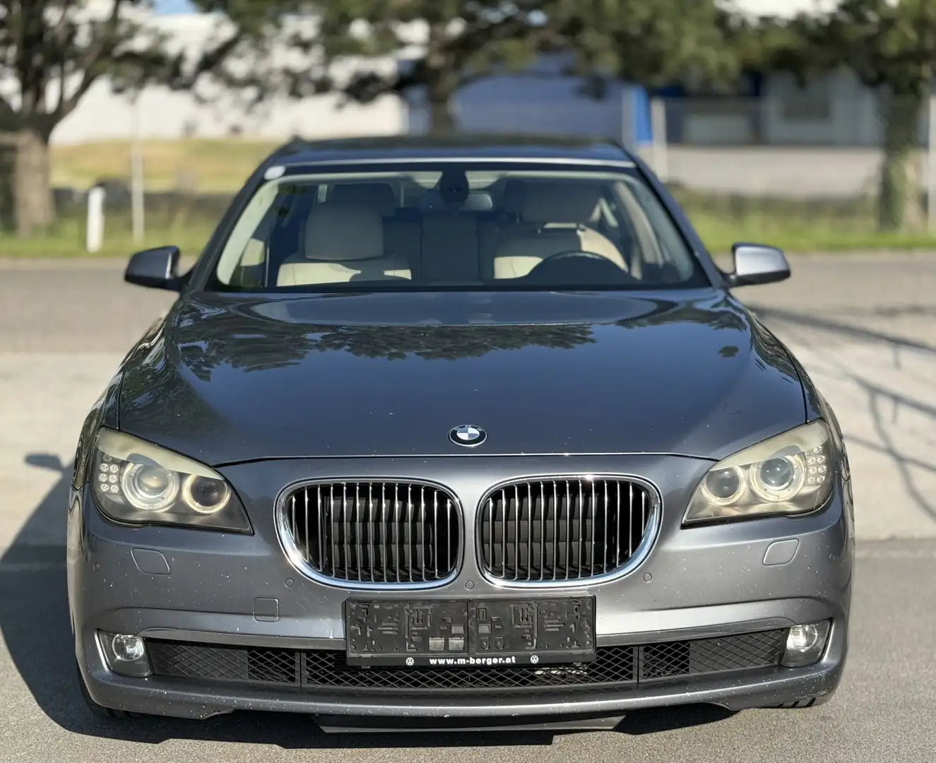 BMW 730 - 1