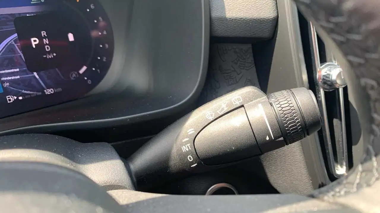 Volvo XC40 Essential B3 Mild-hybride Camera Google Adap, миниатюра 22