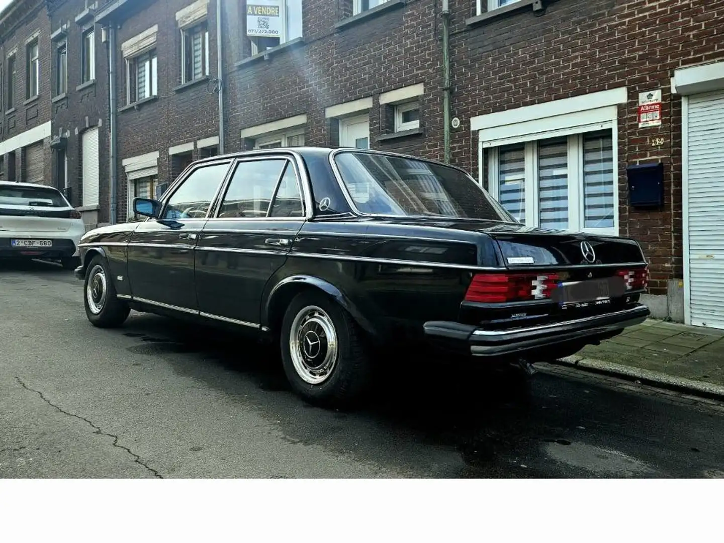 Mercedes-Benz 200 - 1