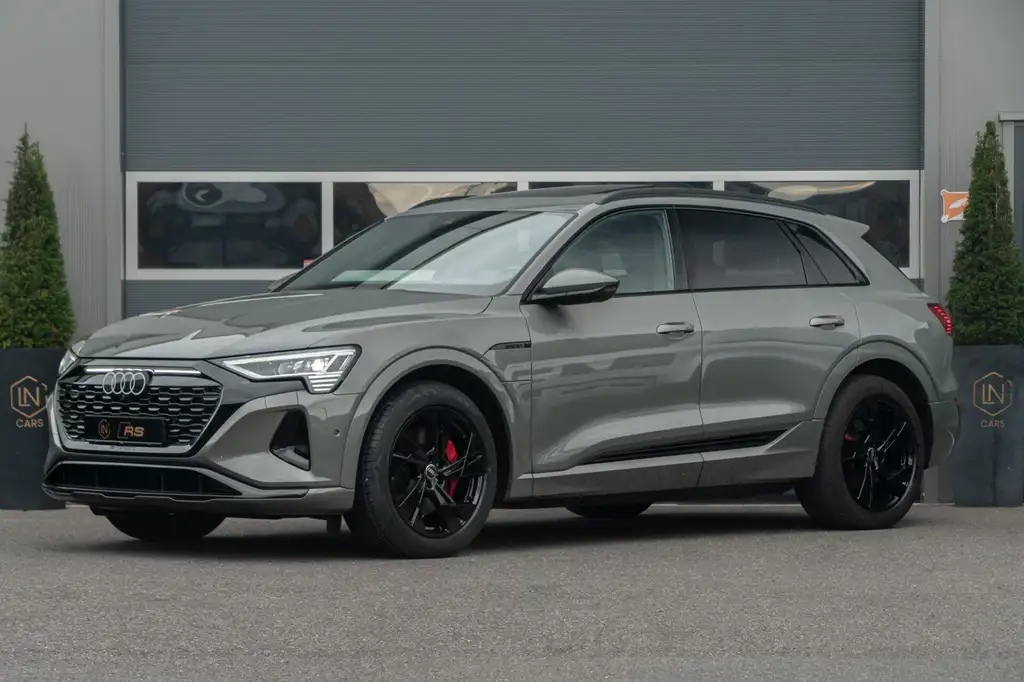 Audi Q8 e-tron 2023 из Европы — купить под ключ