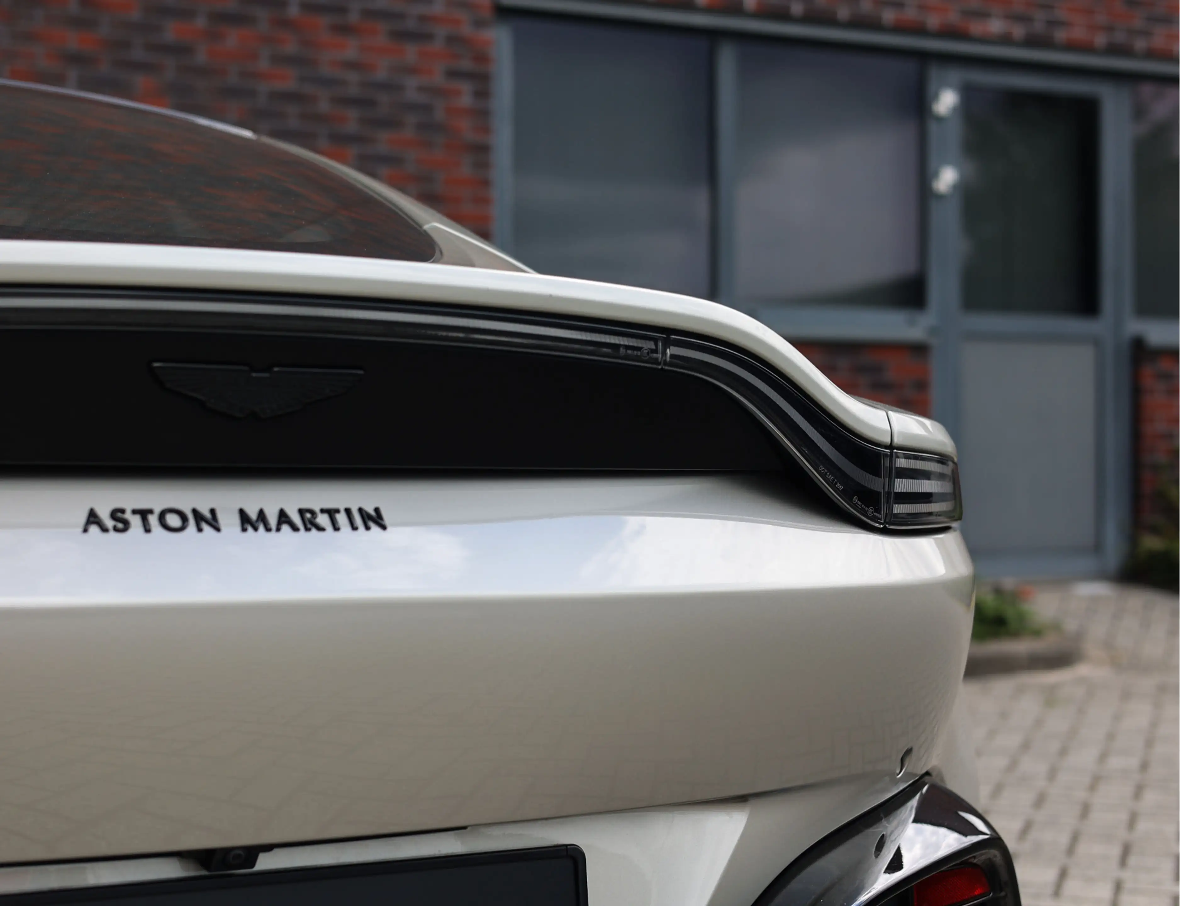 Aston Martin Vantage 4.0 V8 | Q Special - 360camera — photo 11