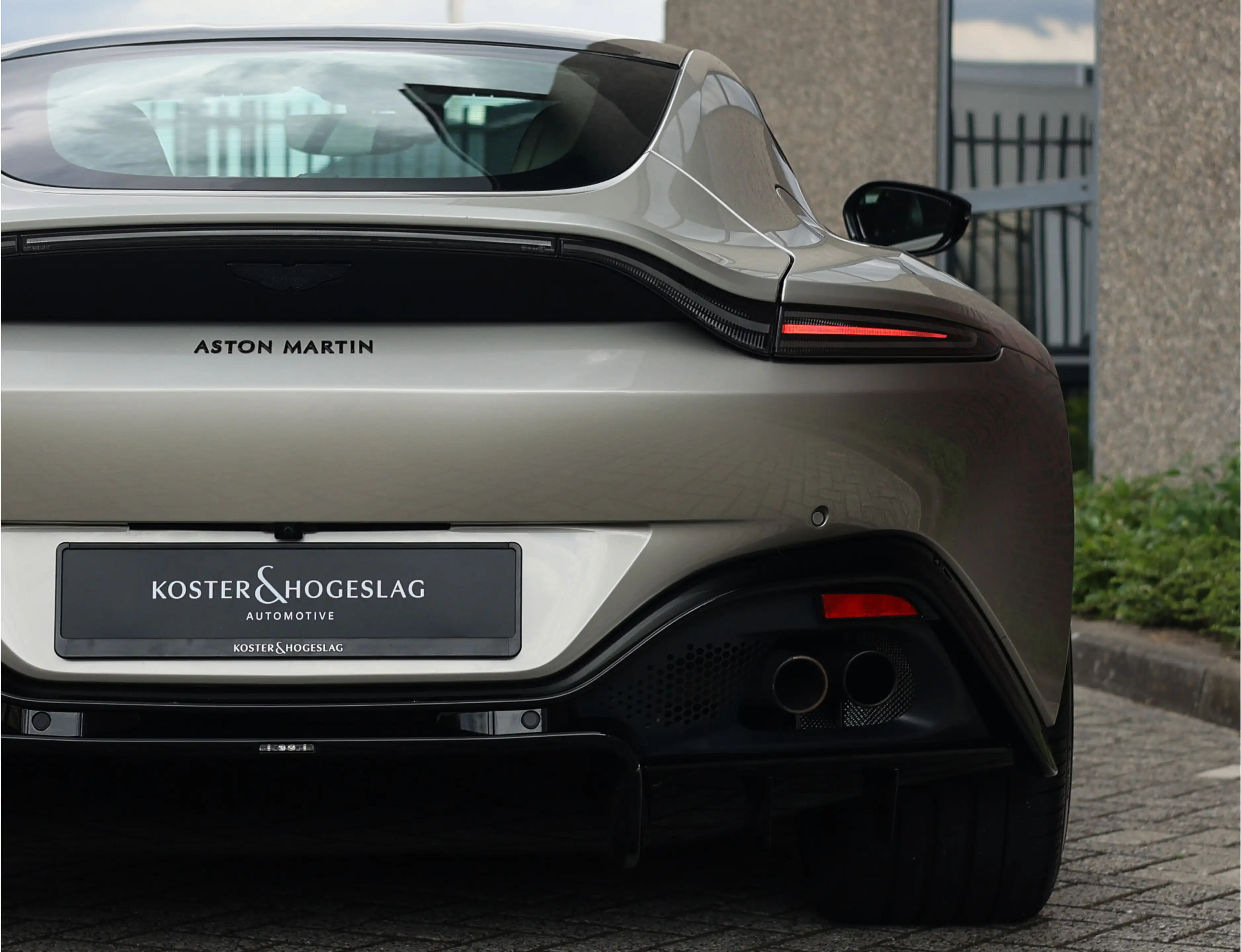 Aston Martin Vantage 4.0 V8 | Q Special - 360camera — photo 13