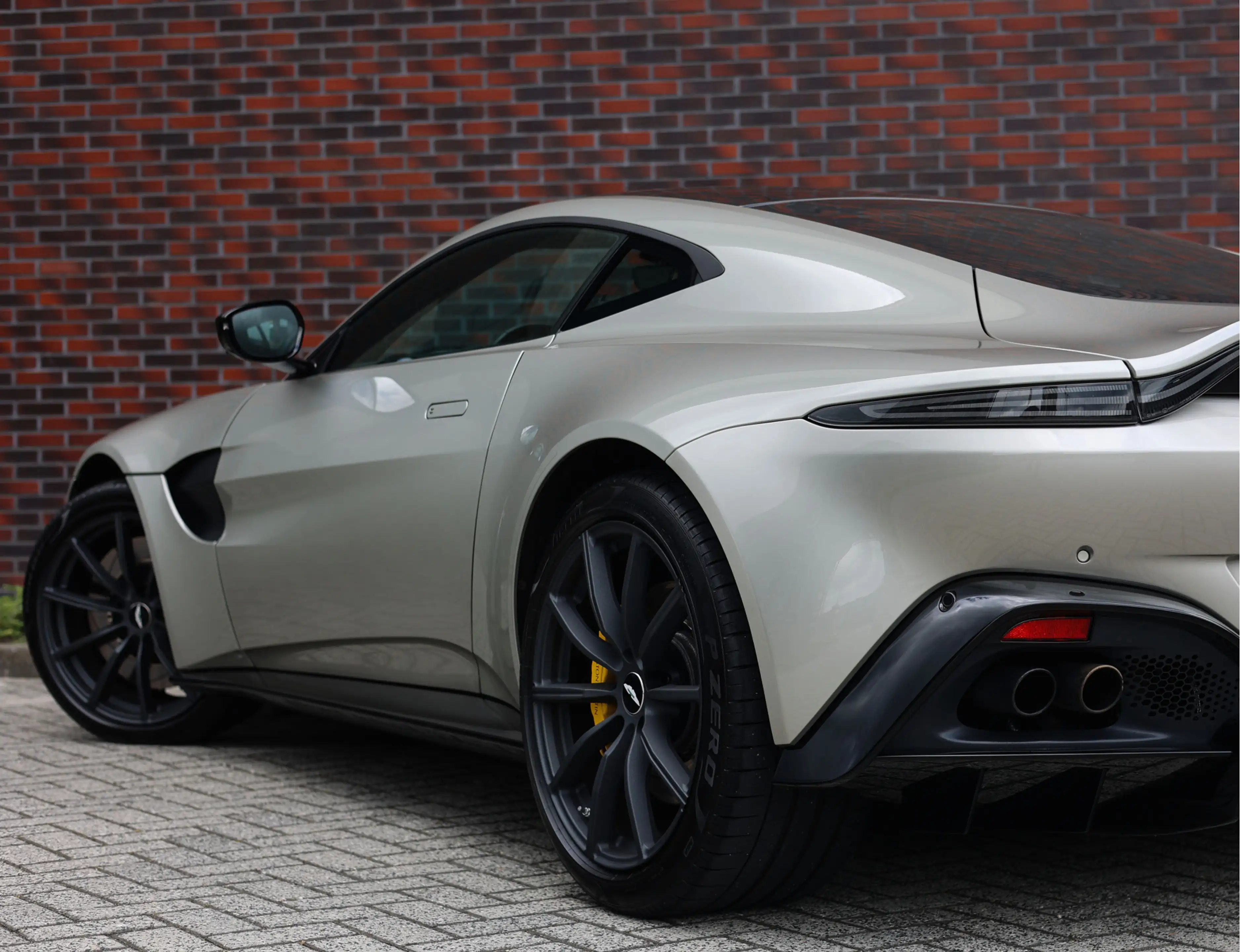 Aston Martin Vantage 4.0 V8 | Q Special - 360camera — photo 7