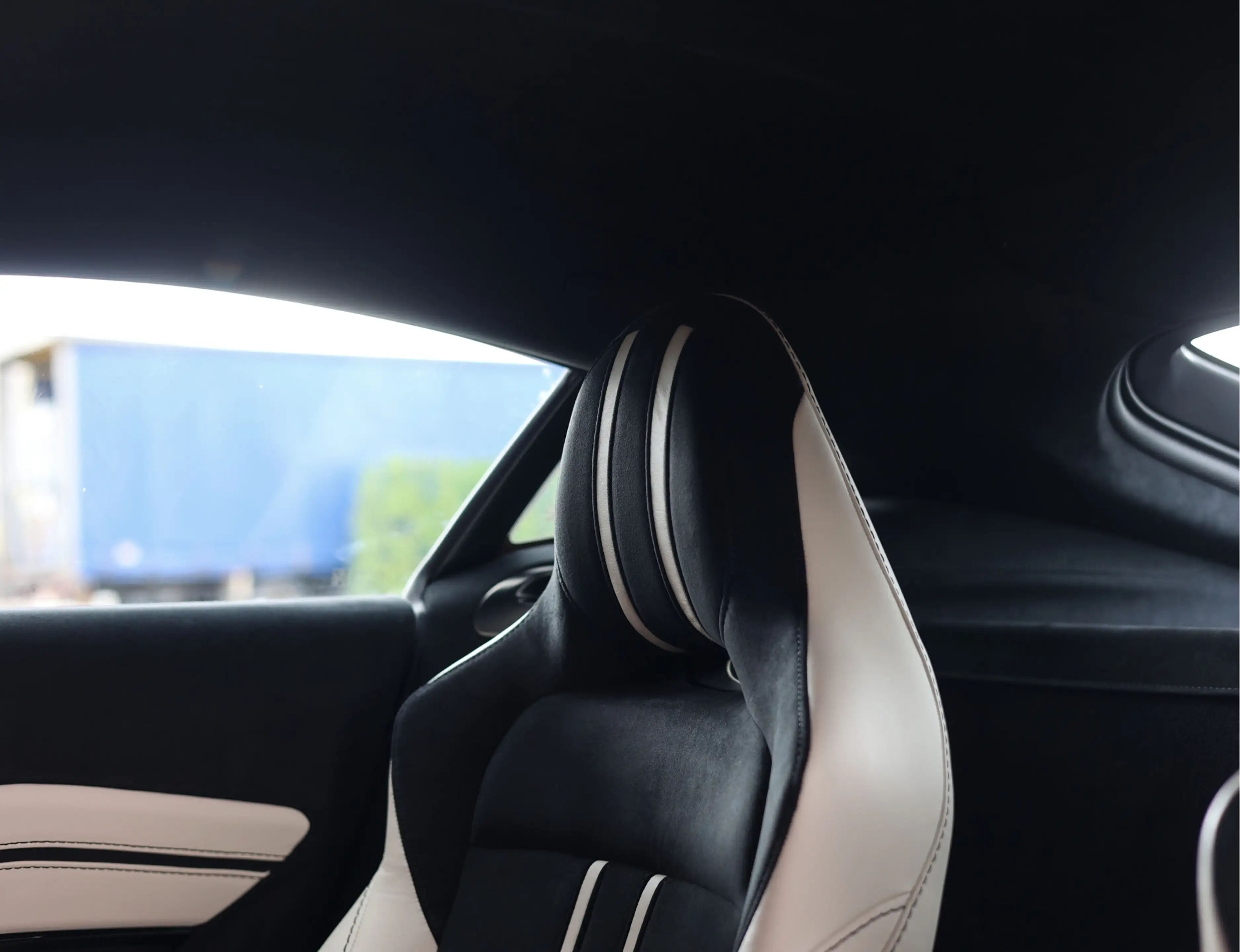 Aston Martin Vantage 4.0 V8 | Q Special - 360camera — photo 4