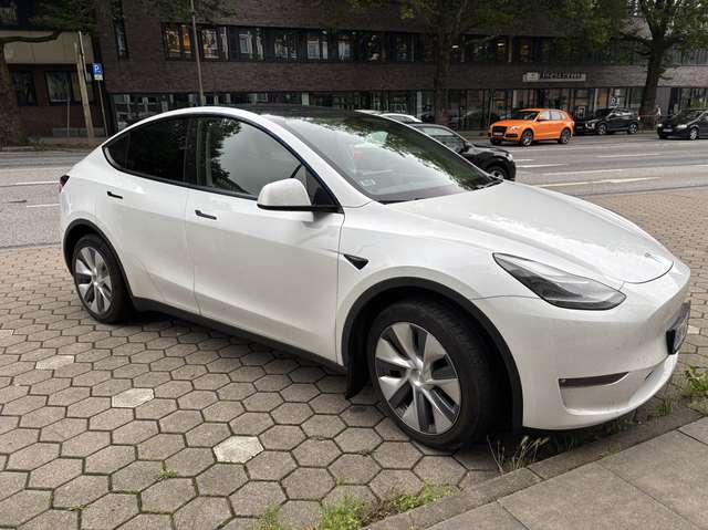 Imagine Tesla Model Y RWD