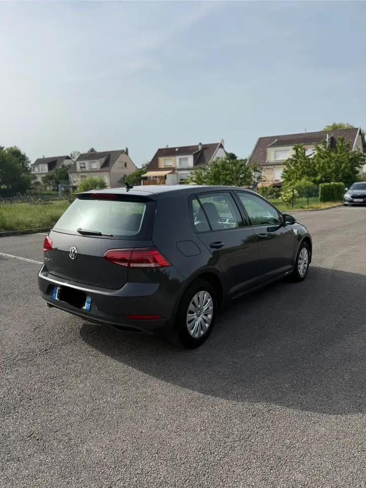 Volkswagen Golf Standard Model — photo 5