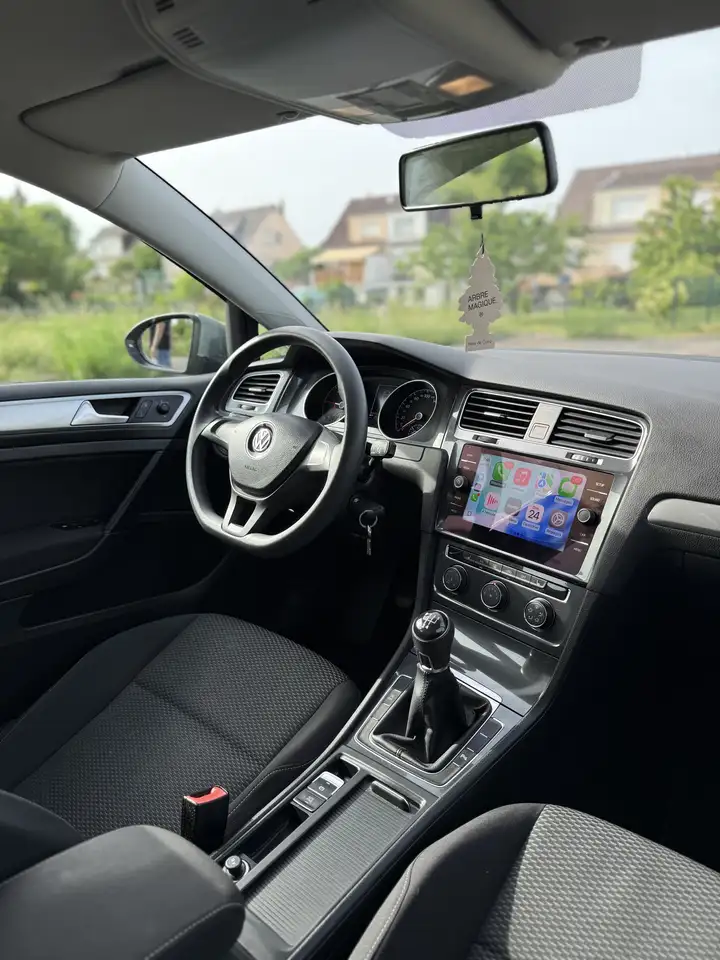 Volkswagen Golf Standard Model — photo 3