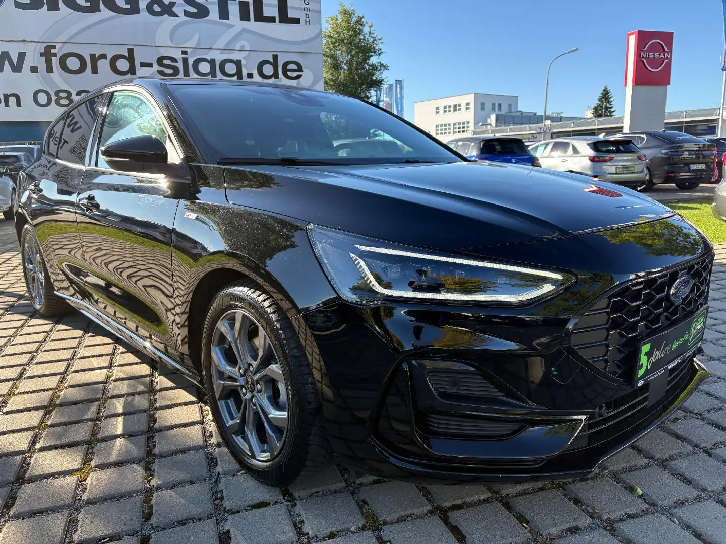 Ford Focus ST-Line X Mild-Hyb PANO*LED*NAV*SHZ*CAM*PDC Schwarz - 2