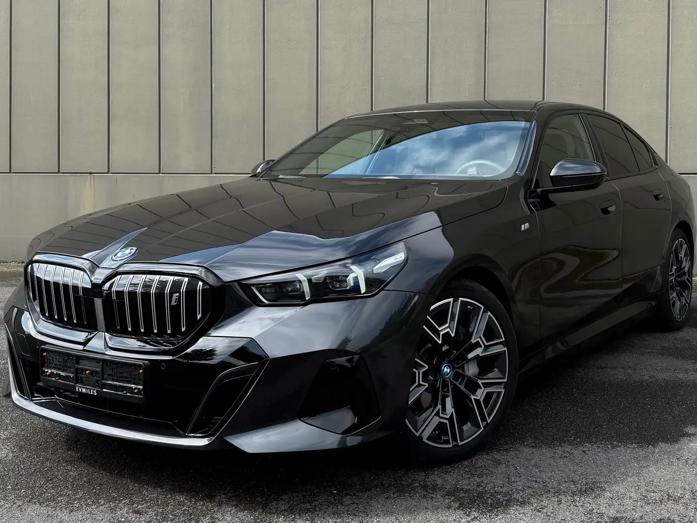 BMW i5 eDrive40 M SPORT | 360 CAM | Comfort | … Šedá - 1
