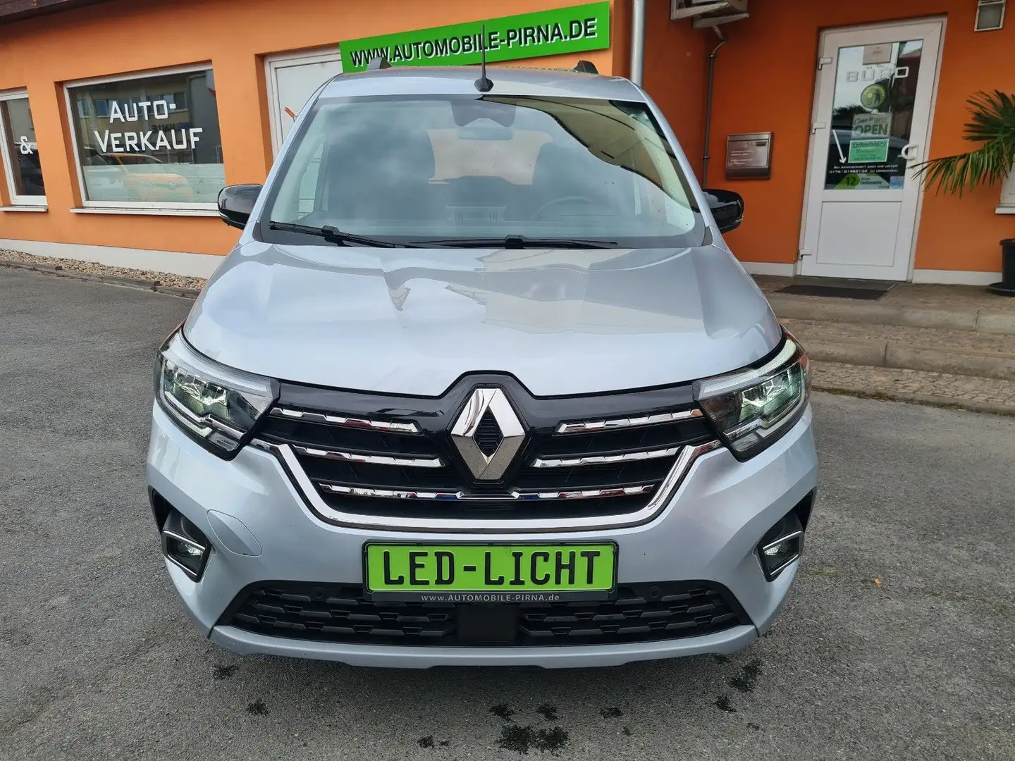 Renault Kangoo III Edition One 1.3 TCe 6-G, NAVI/CAM/LED Gris - 2