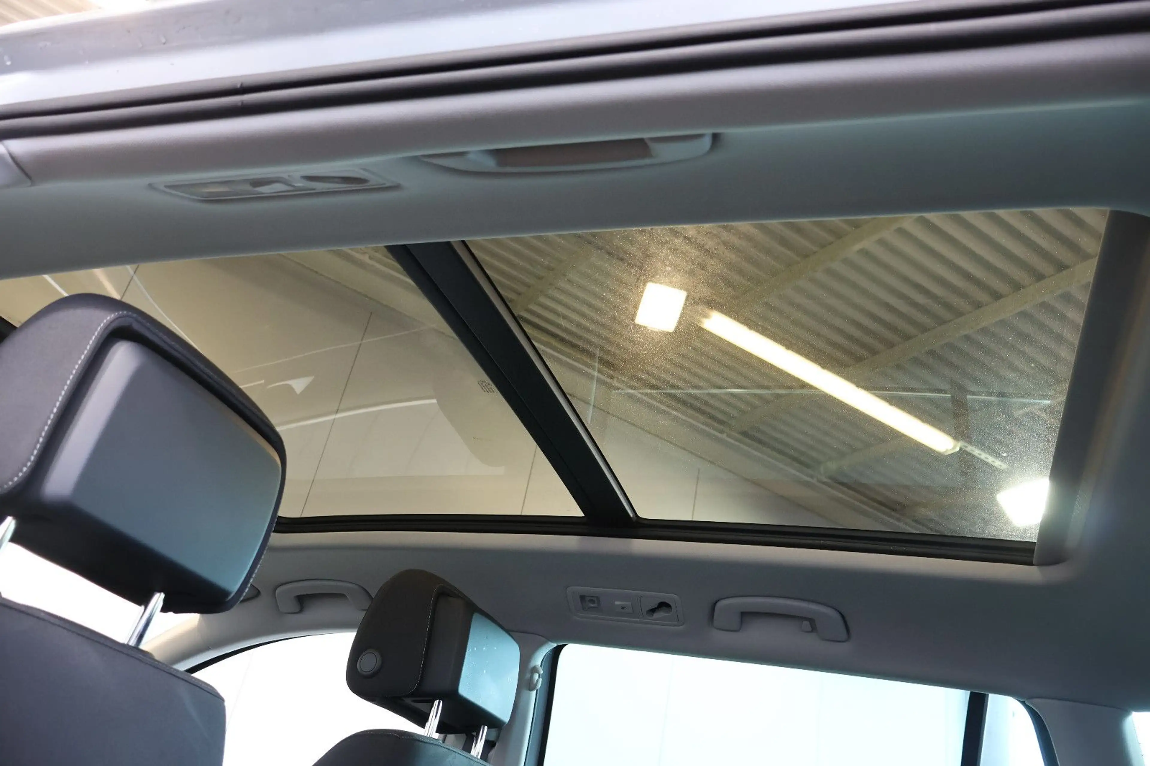 Volkswagen Passat Variant Passat 2.0 TDI Business AID+ACC+KAM+LED+PANO — photo 13