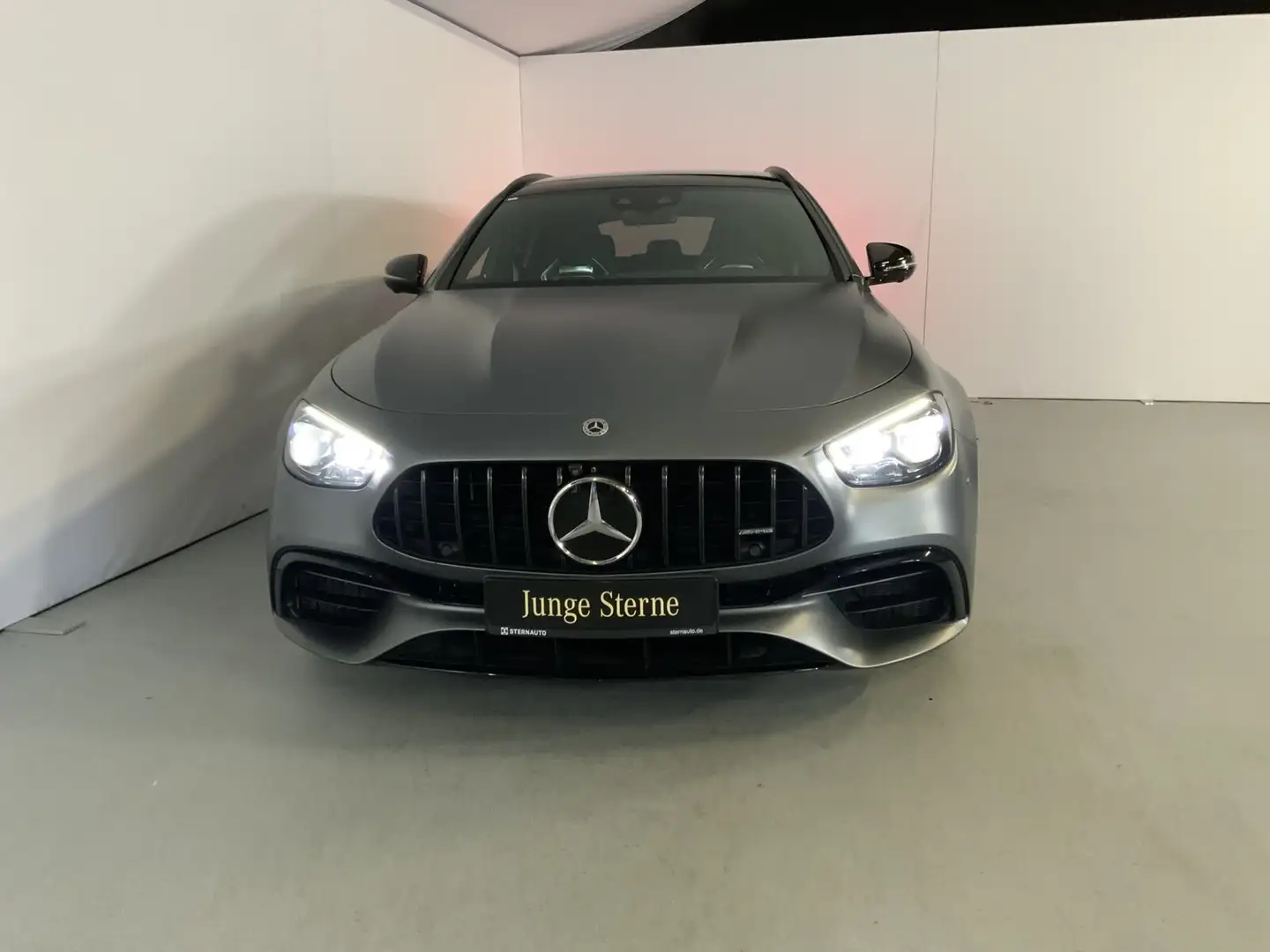 Mercedes-Benz E 63 AMG E 63 S AMG 4M T PerfSitz Burm AHK Pano HUD DISTR Gris - 2