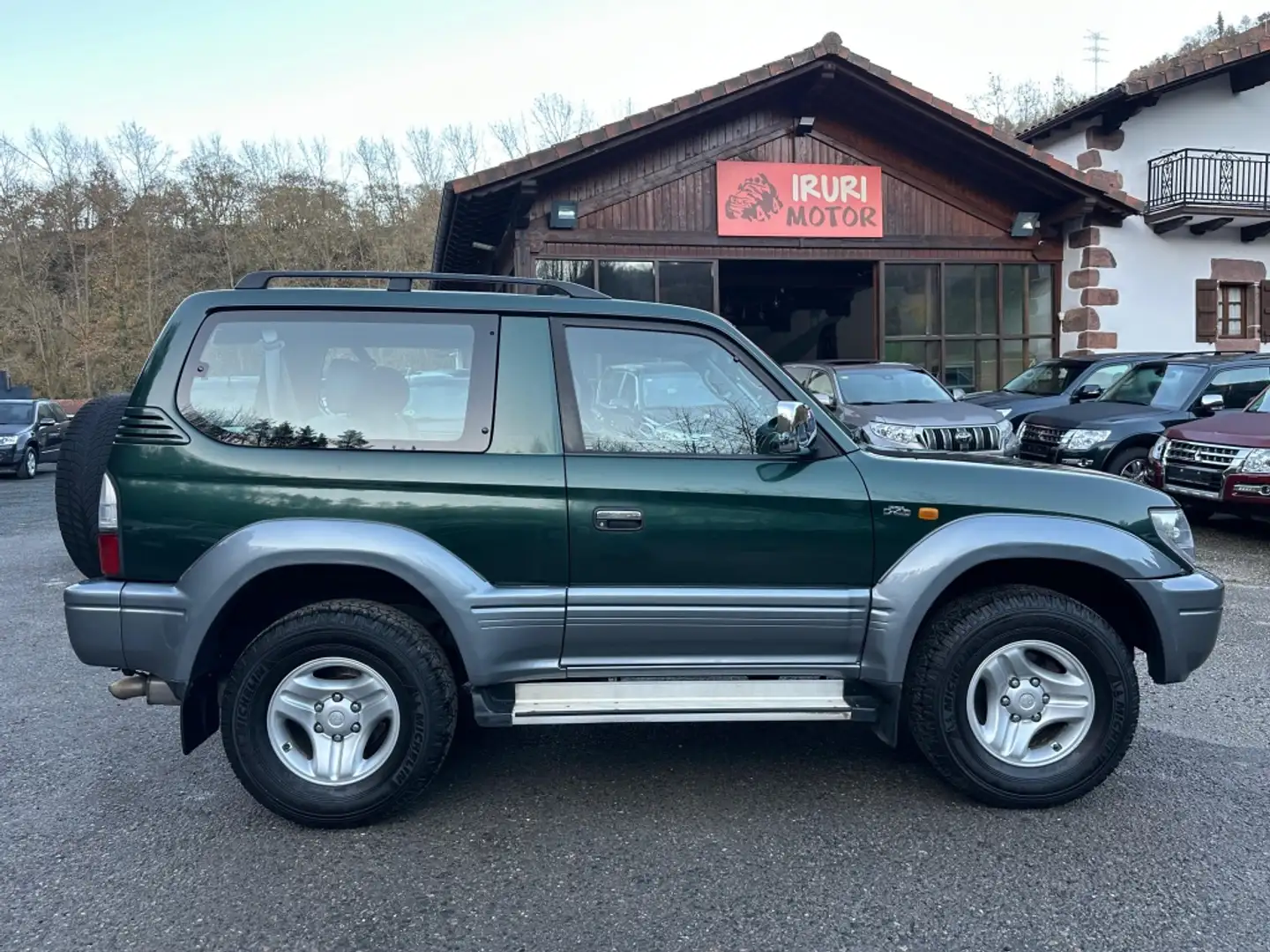 Toyota Land Cruiser 90 D4D 50 Aniversario Aut. Grün - 1