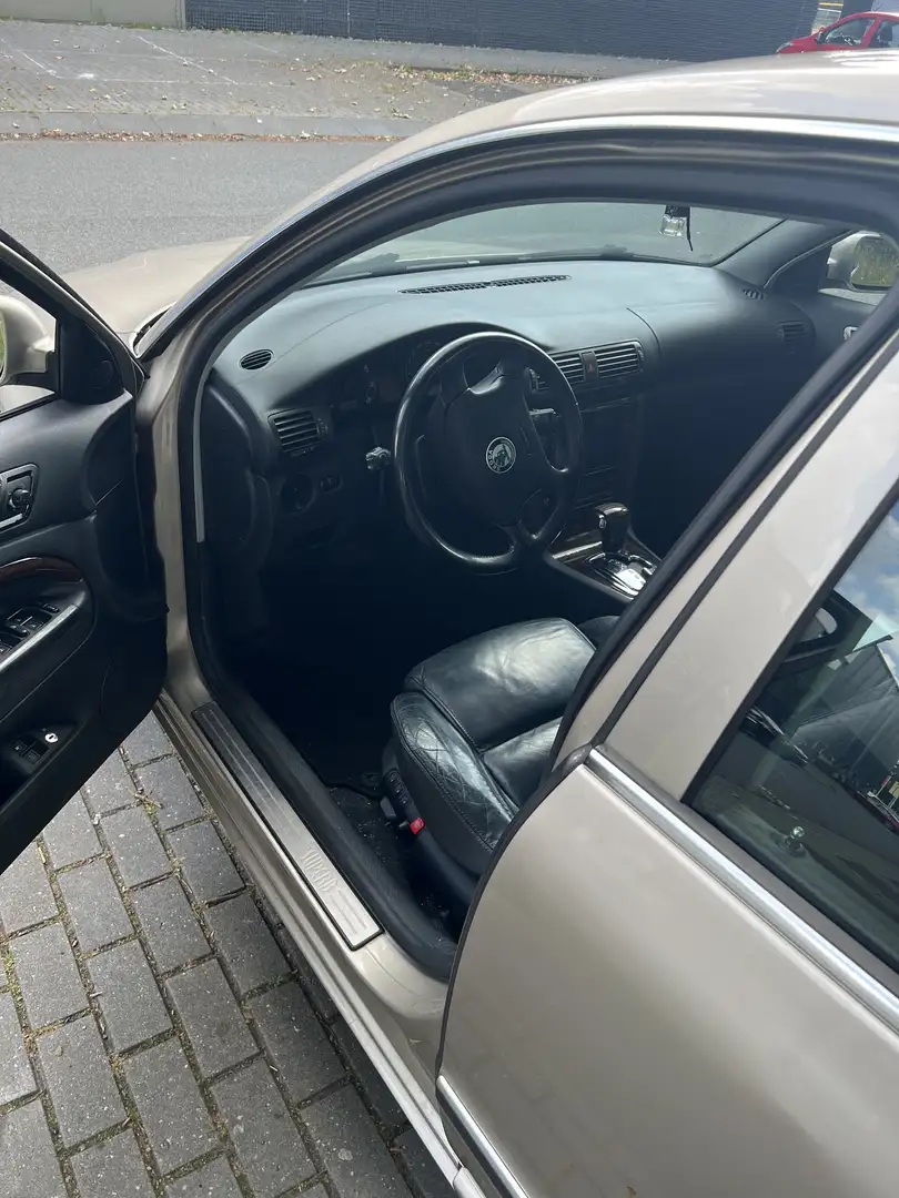 Skoda Superb 2.8 V6 Elegance Beige - 2
