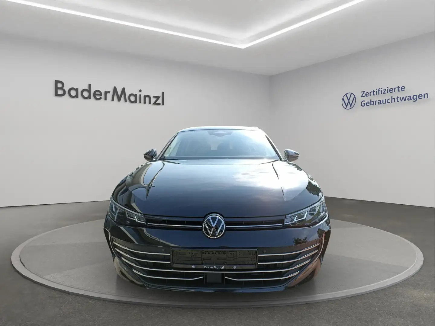 Volkswagen Passat Variant 2.0 TDI AHK RFK Massage LED Business Schwarz - 2