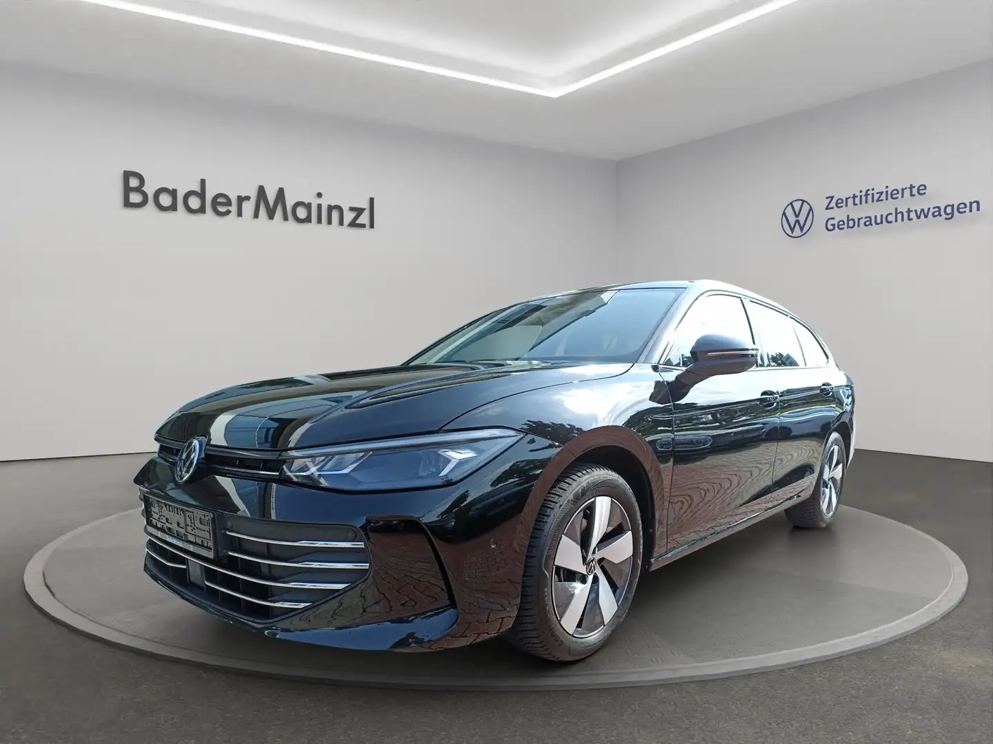 Volkswagen Passat Variant 2.0 TDI AHK RFK Massage LED Business Schwarz - 1
