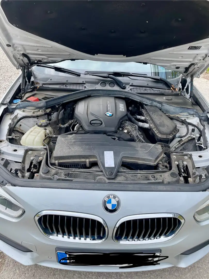 BMW 120 BMW 1er 120d (F21) Silber, EZ 2019 - 2