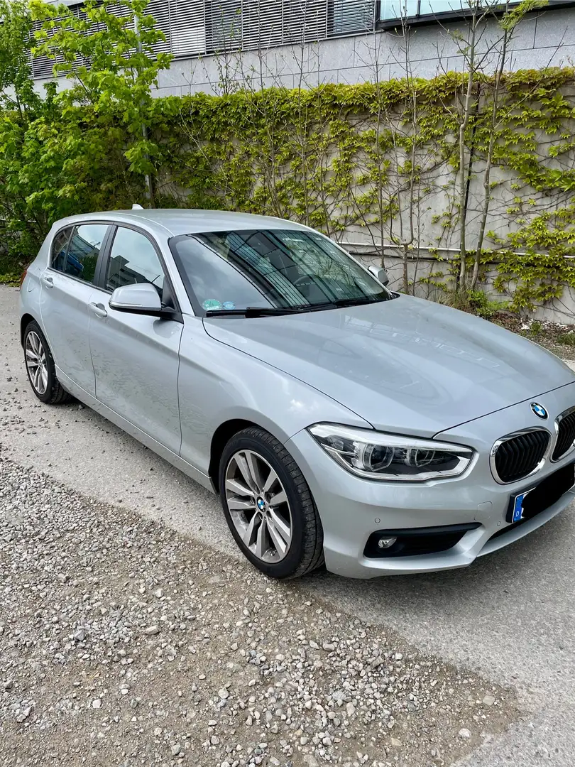 BMW 120 BMW 1er 120d (F21) Silber, EZ 2019 - 1