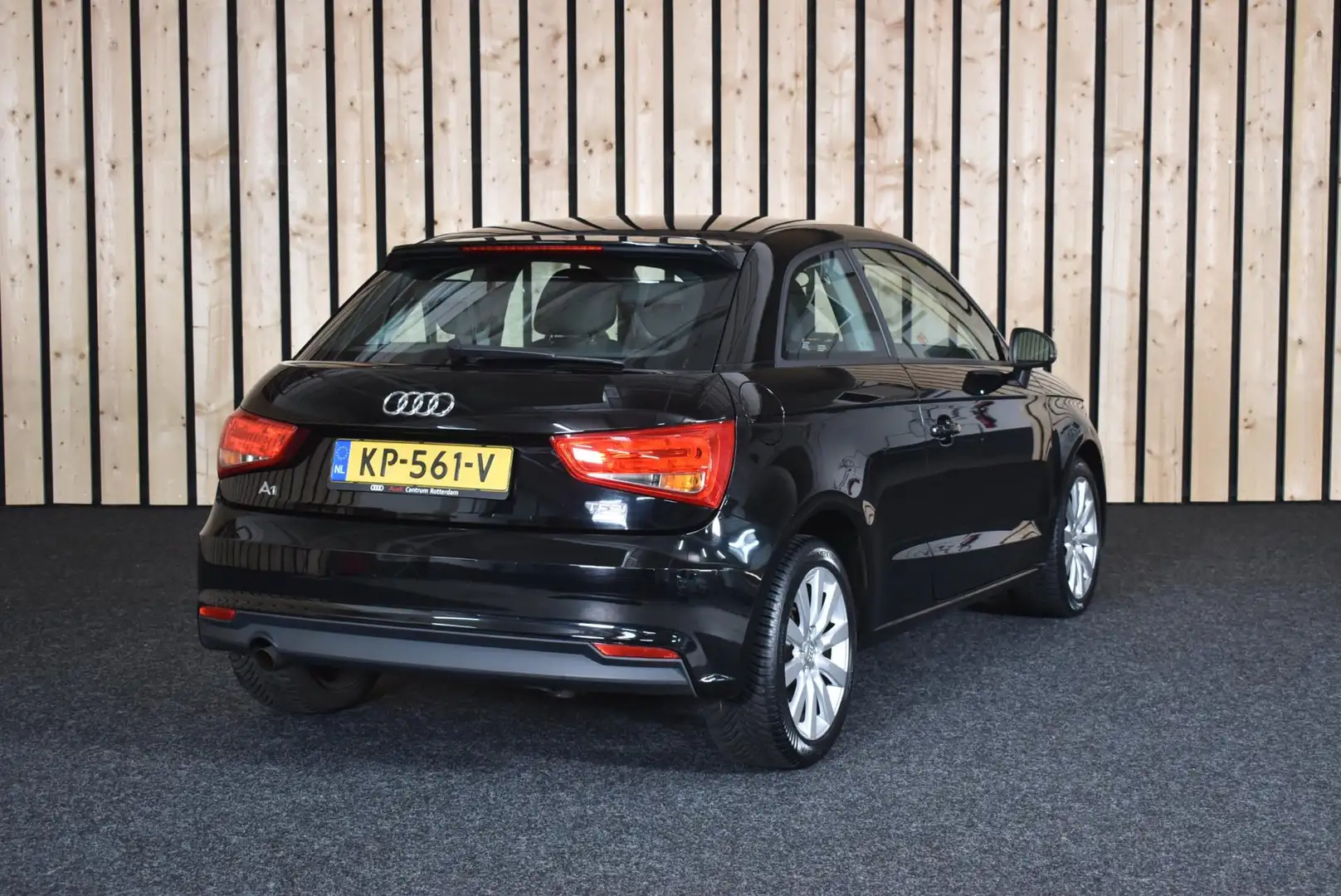 Audi A1 1.0 TFSI 98dkm airco cruise navi + nwe apk Noir - 2