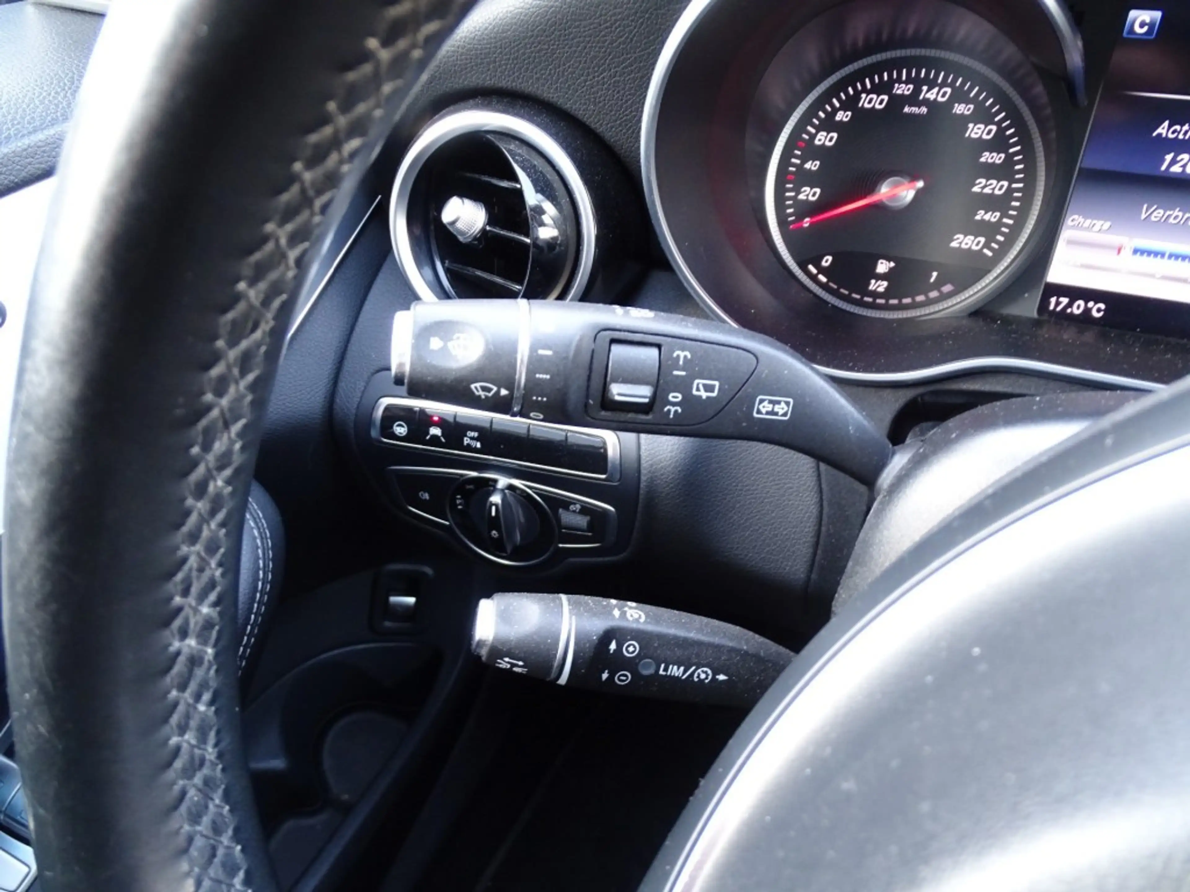 Mercedes-Benz C 400 C400 AMG 4Matic Premium plus -Hlf Leer-Pano-Clima- — photo 12