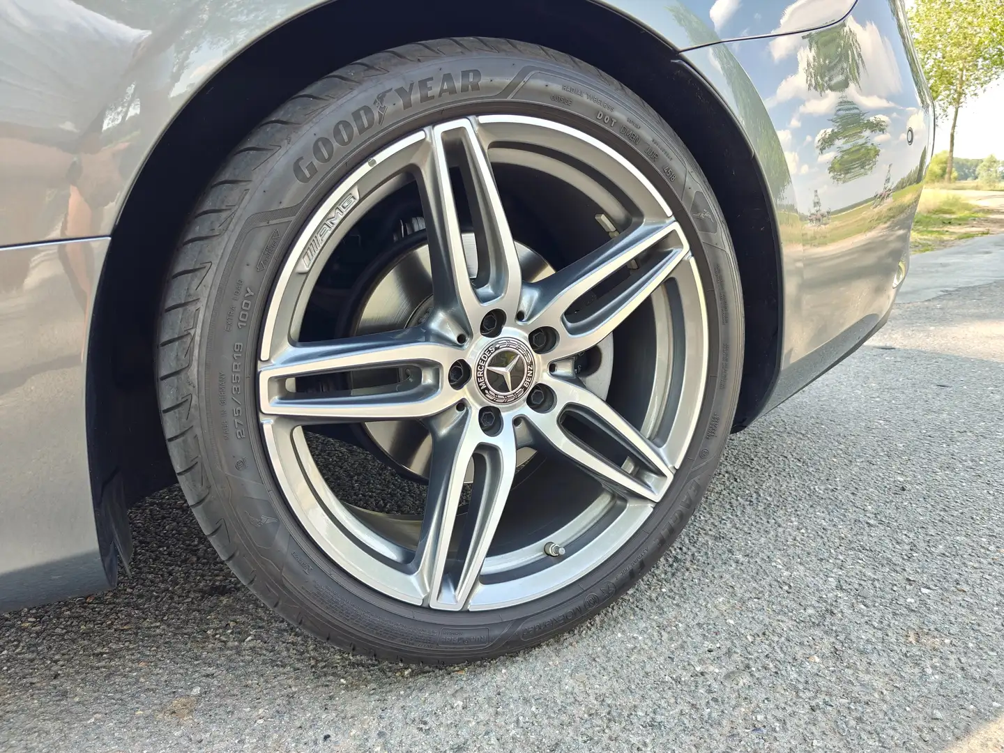 Mercedes-Benz E 200 E 200 Cabrio 9G-TRONIC AMG Line Grijs - 2