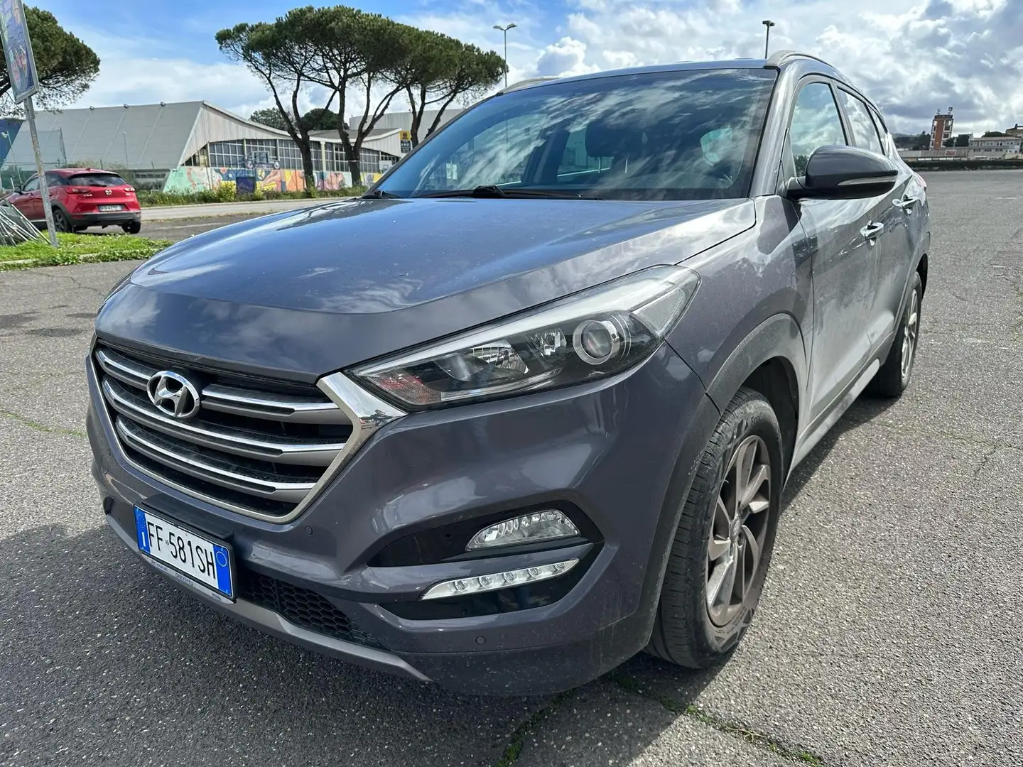 Hyundai TUCSON Tucson 2.0 crdi Xpossible 4wd 136cv auto Grijs - 1