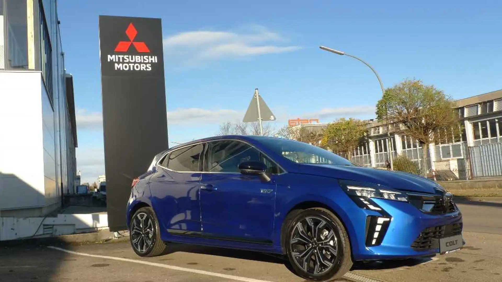 Mitsubishi Colt EDITION 1.6 Hybrid Black Deal Top! Blau - 1