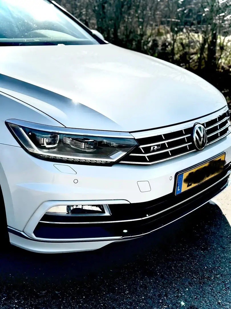 Volkswagen Passat Variant 2.0 TDI    R-Line     DSG - 1