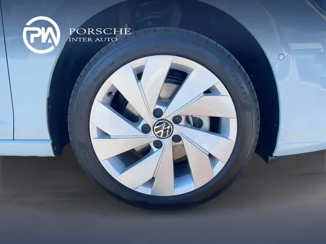 Volkswagen Golf view 7