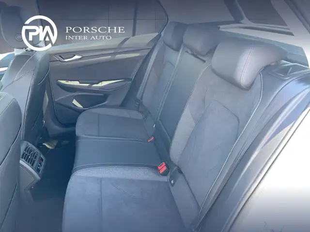 Volkswagen Golf view 12