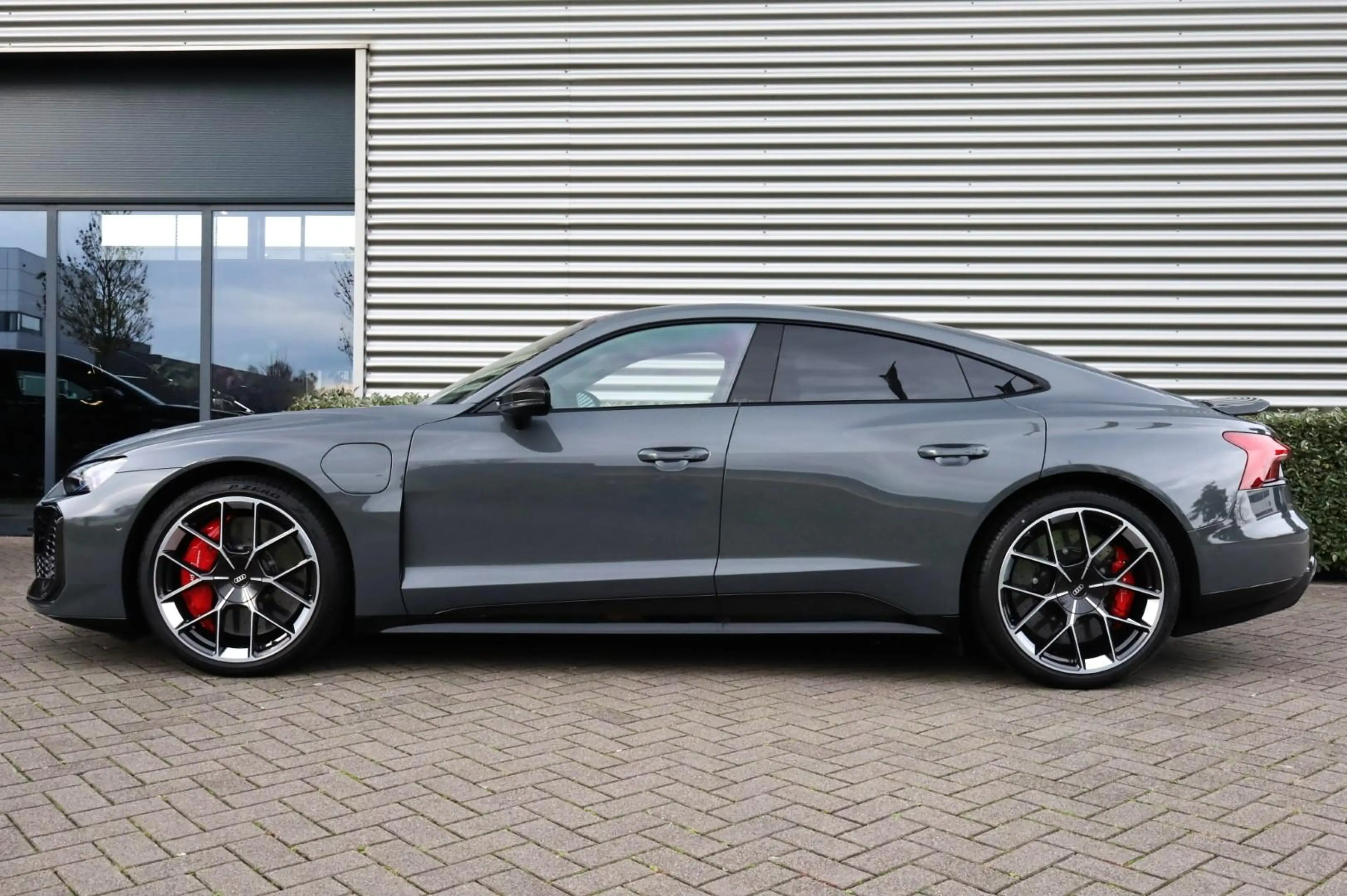 Audi RS e-tron GT Carbon l Keramisch l Massage l Vierwielsturing — photo 5