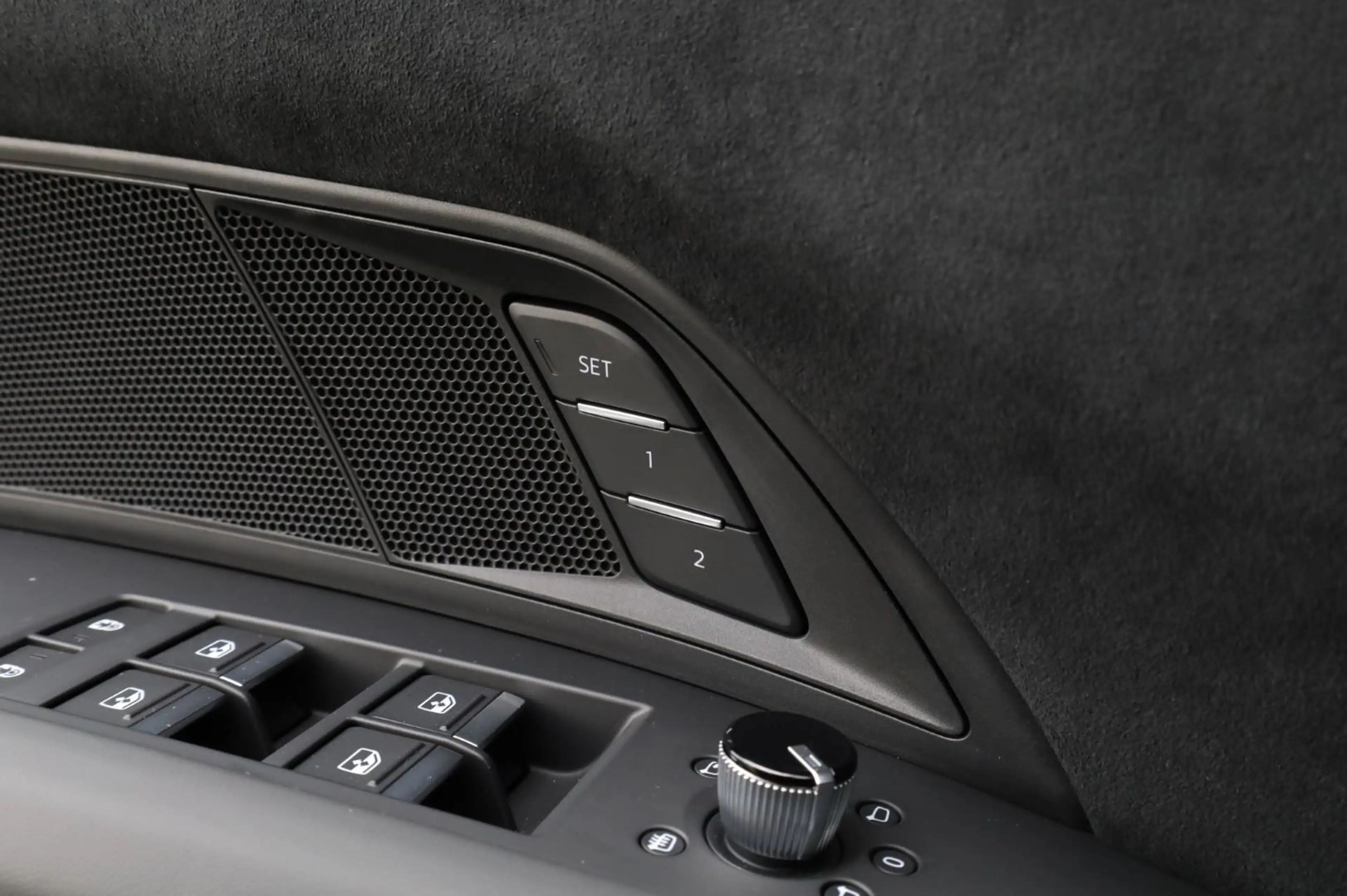 Audi RS e-tron GT Carbon l Keramisch l Massage l Vierwielsturing — photo 28