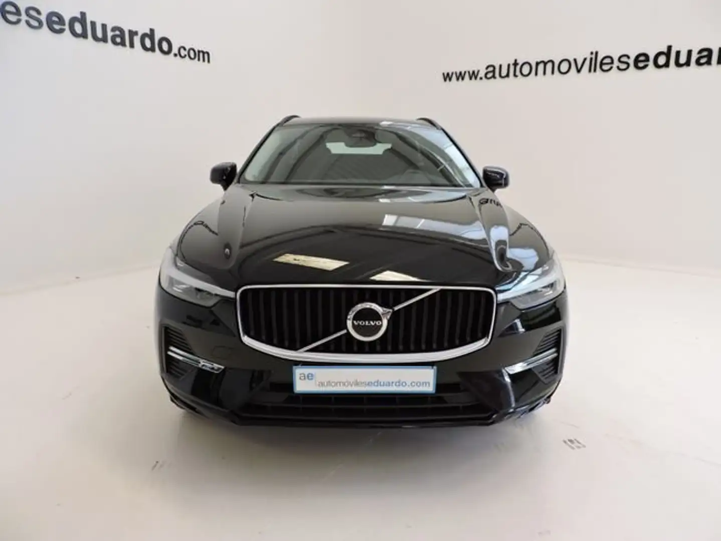 Volvo XC60 Plus B4 Diesel AWD Negro - 2