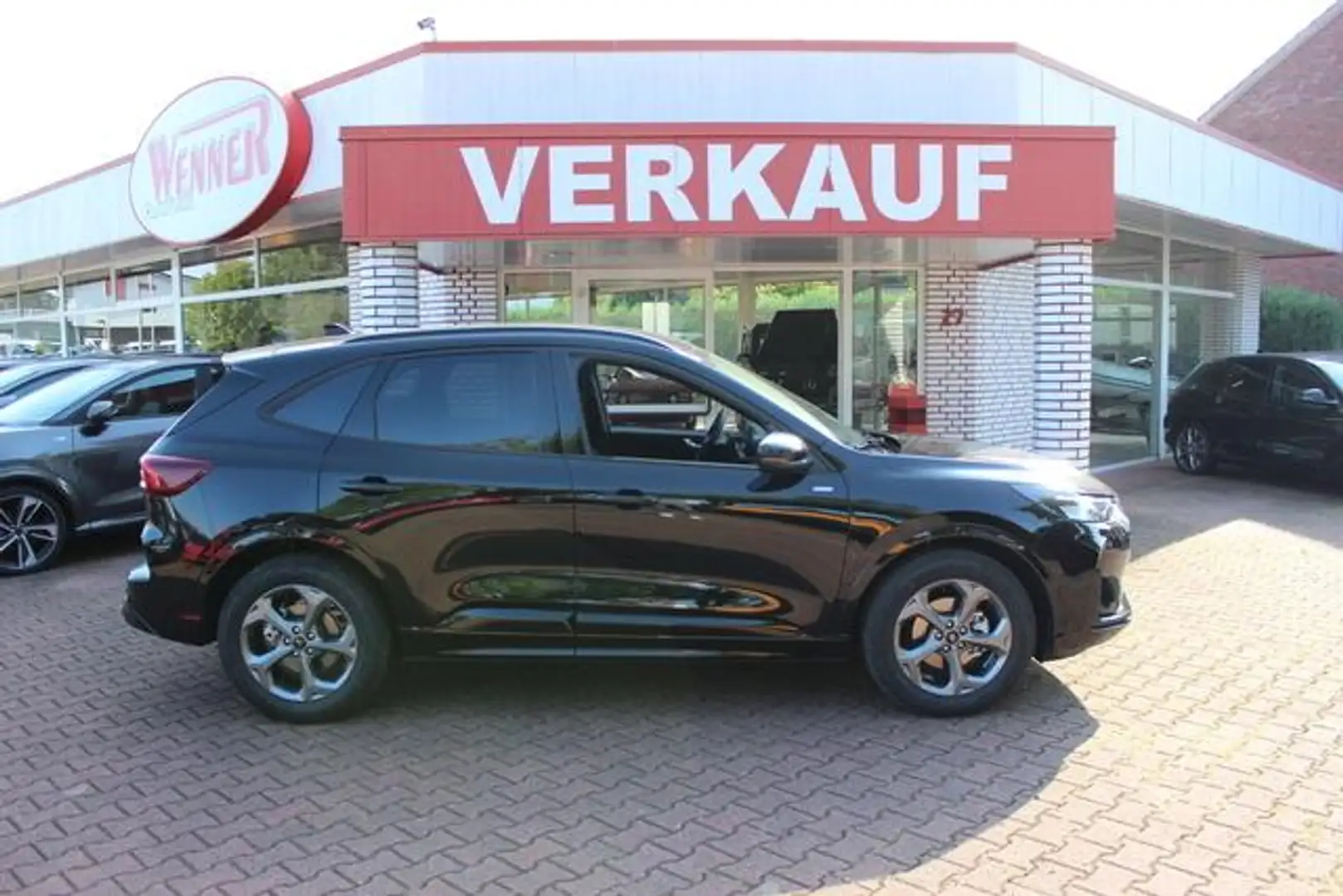 Ford Kuga ST Line 1,5 i Automatik Winterpaket + FGS 5 J. + S Noir - 2
