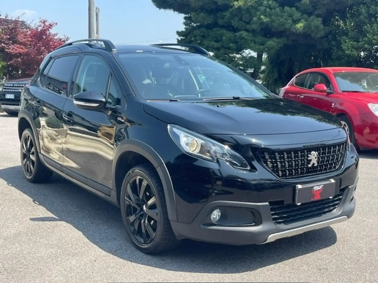 Peugeot 2008 BlueHDi 120 EAT6 S&S GT Line Noir - 2