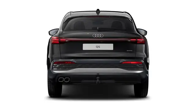 Audi Q5 view 4