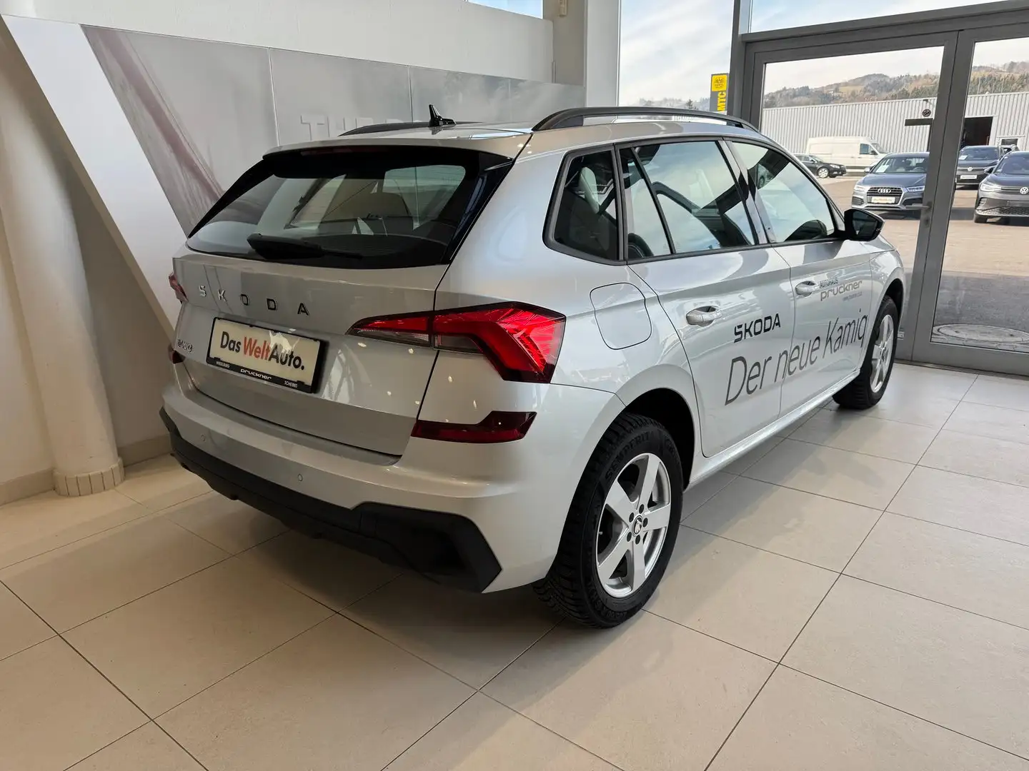 Skoda Kamiq Essence TSI Silber - 2