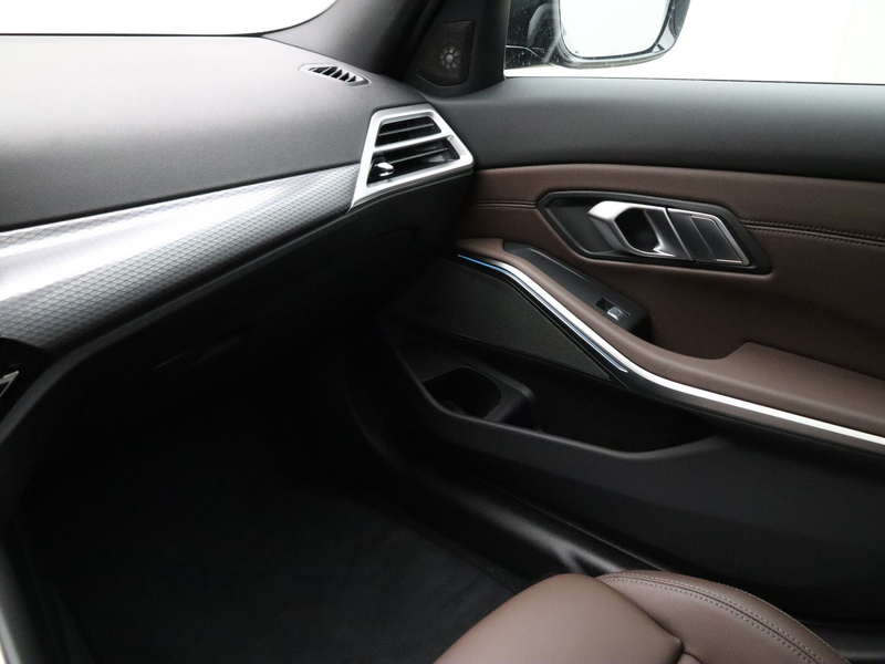 BMW 330 3 Serie 330e — photo 15