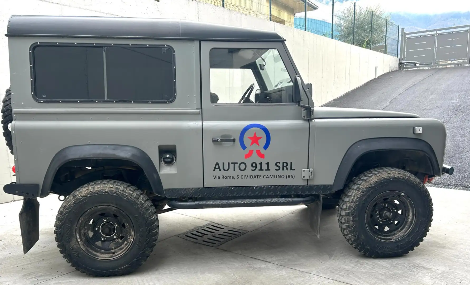 Land Rover 90 TDI AUTOCARRO 3 POSTI Gris - 1