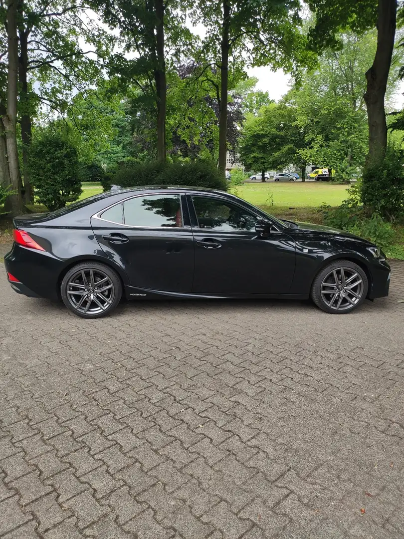 Lexus IS 300 300h F SPORT - 2