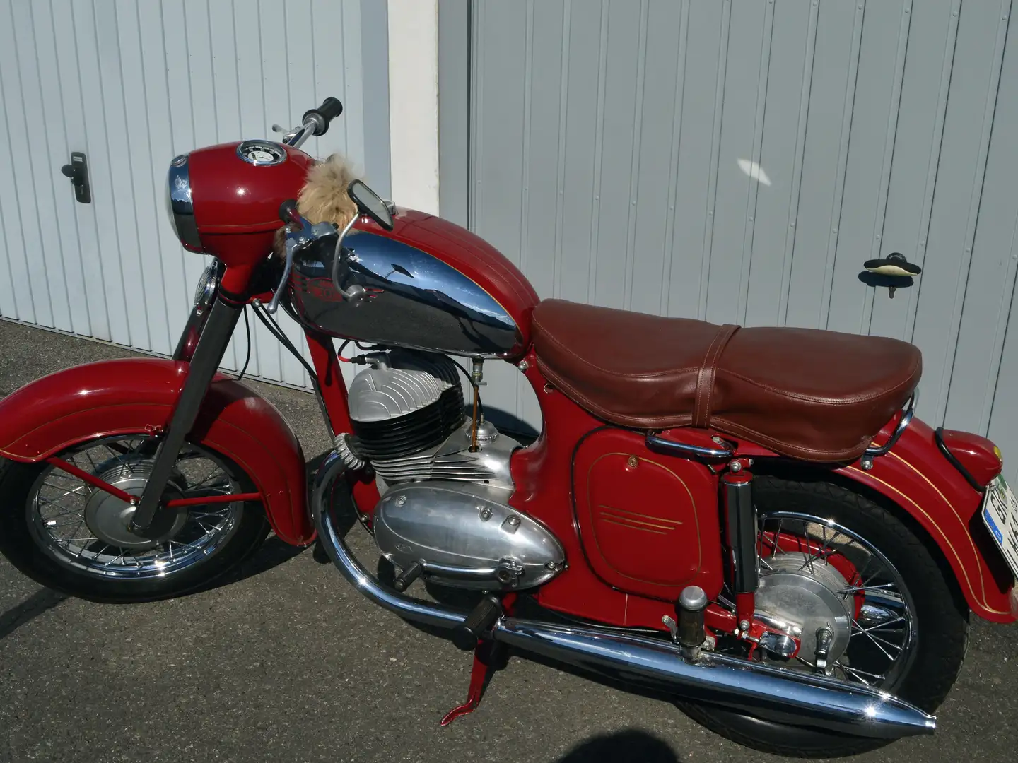 Jawa 350 Rojo - 1