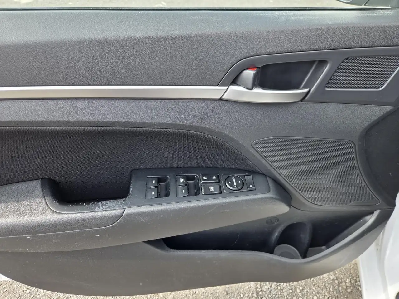 Hyundai ELANTRA снимка Hyundai ELANTRA