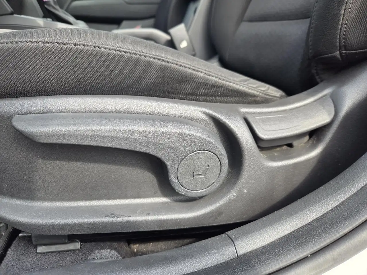 Hyundai ELANTRA снимка Hyundai ELANTRA