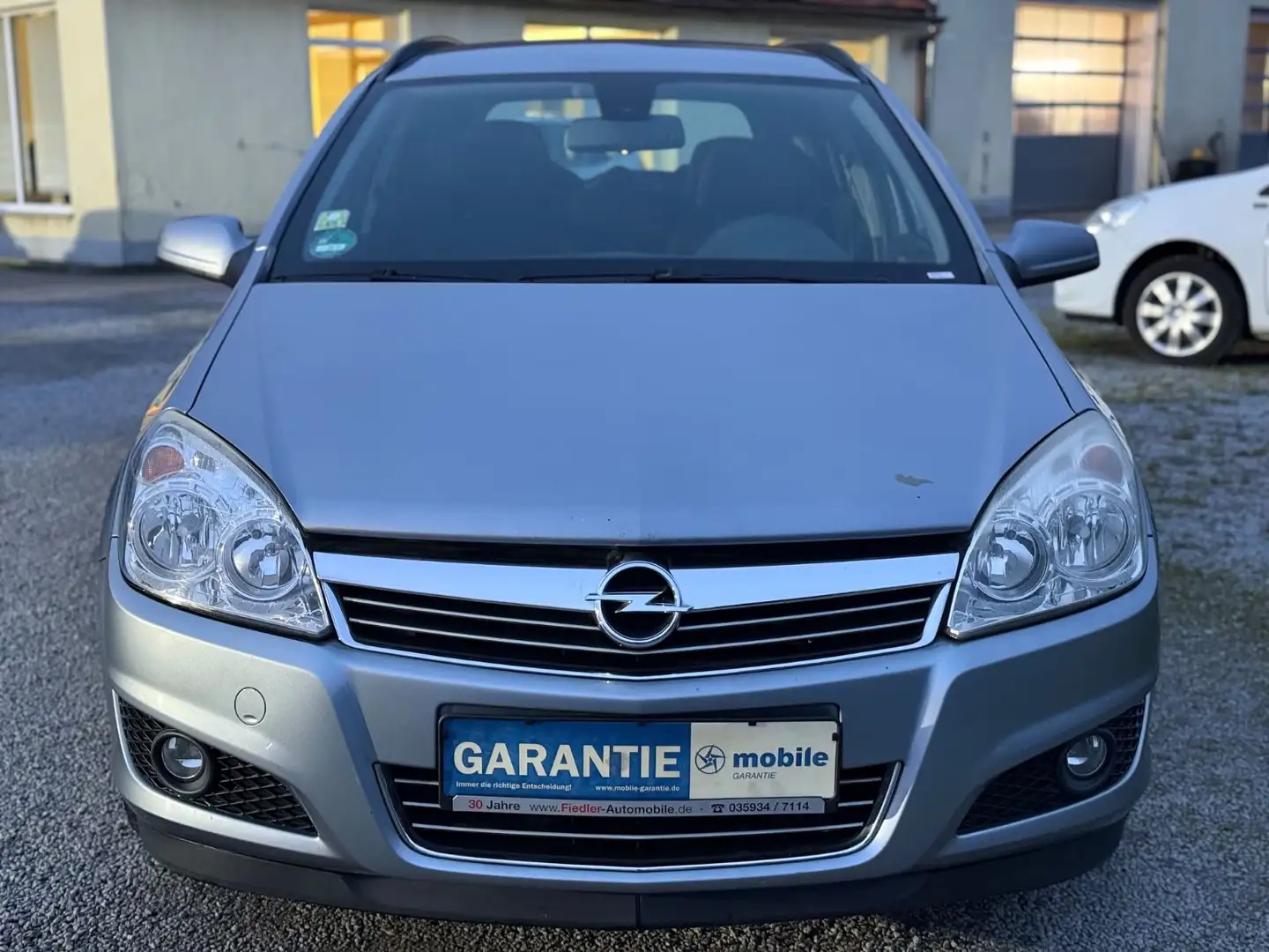 Opel Astra Caravan 1.8 Edition / KLIMAAUT / TEMP Zilver - 2