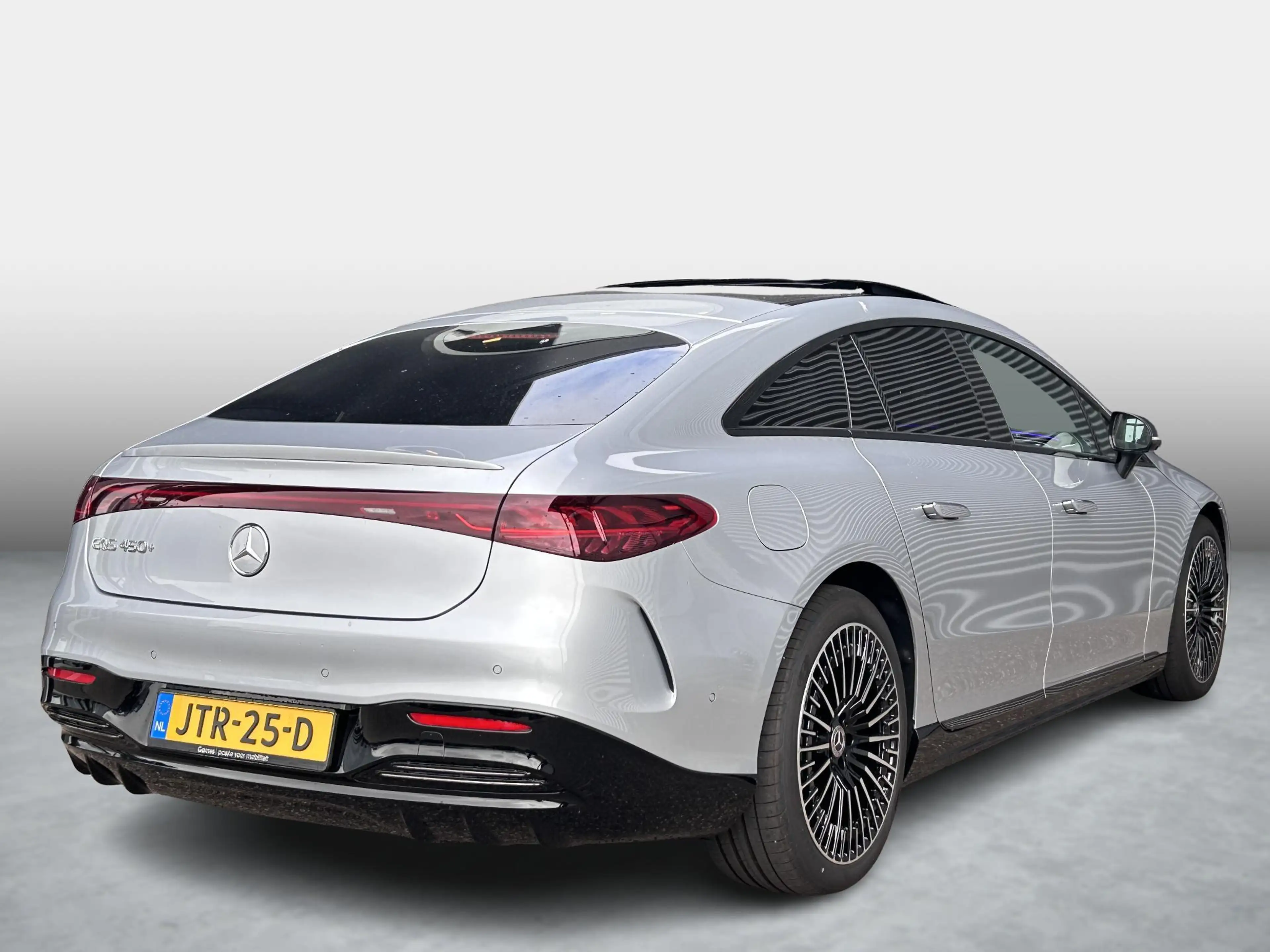 Mercedes-Benz EQS 450+ AMG Line 108 kWh | Hyperscreen | Burmester 3D — photo 2